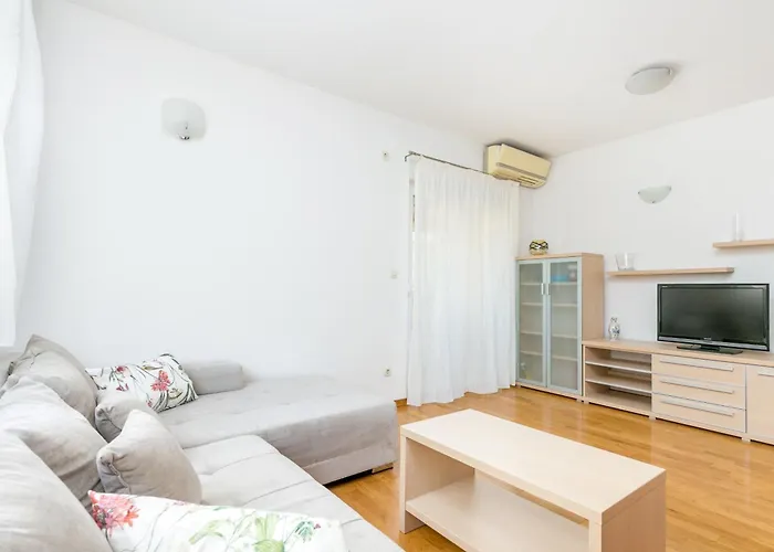 With Parking Space - 24252 سبليت