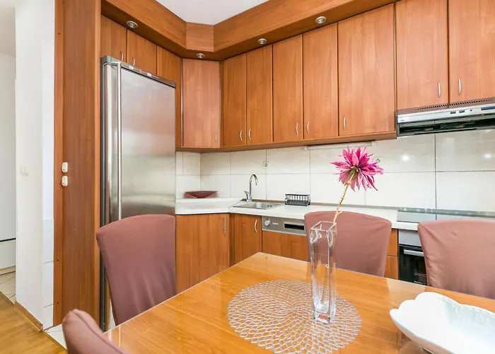 With Parking Space - 24252 شقة *
