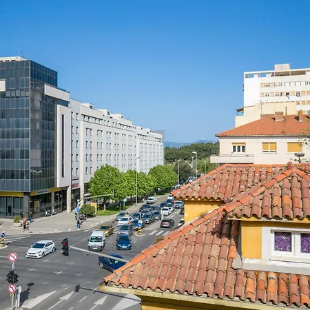 Apartment With Parking Space - 24252